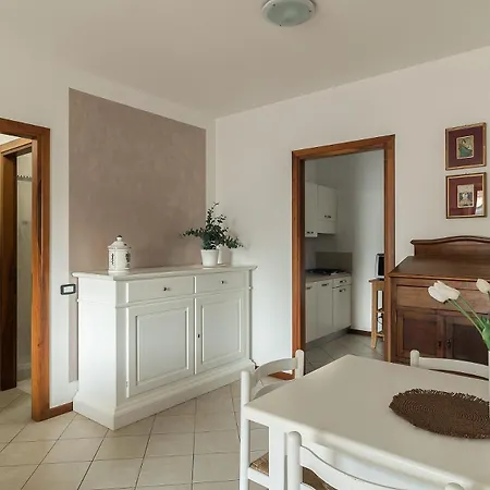 Talla With 3 Bedrooms And Garage Desenzano del Garda