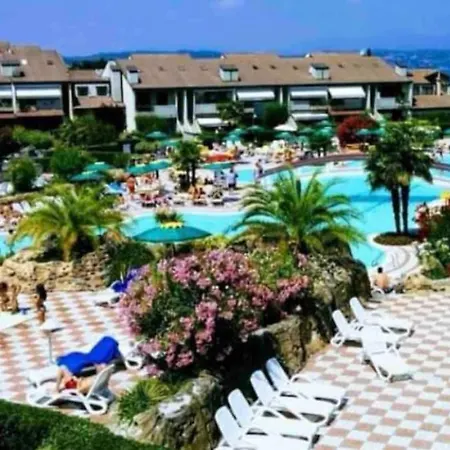 Talla With 3 Bedrooms And Garage Apartment *